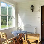 6 Person In Feriehus Storsteinnes