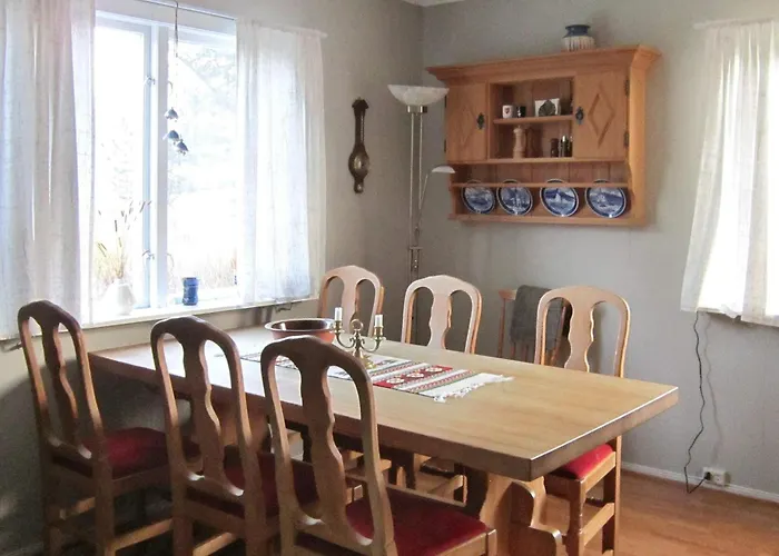 6 Person In Casa de Férias Storsteinnes