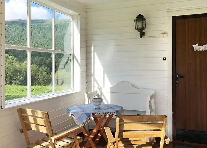 6 Person In Casa de Férias Storsteinnes
